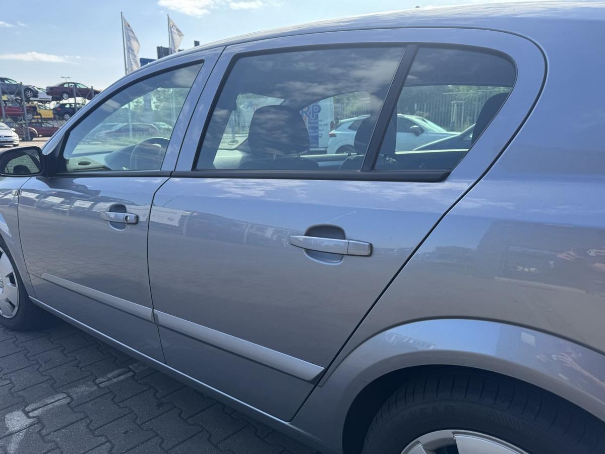 Opel Astra H original T&uuml;r hinten links Z163 Lichtsilber Flie&szlig;heck Bj.2006
